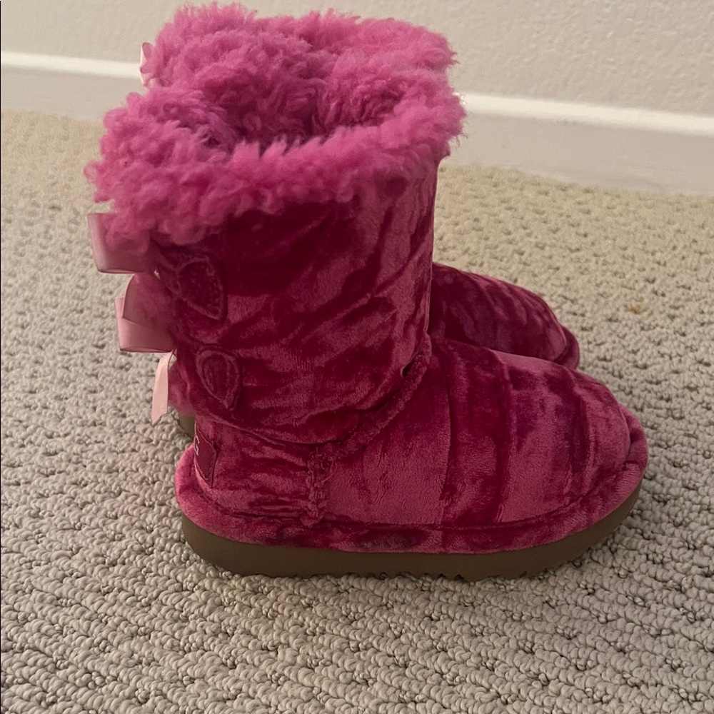 Fuzzy Bailey Ugg boots for toddler girl